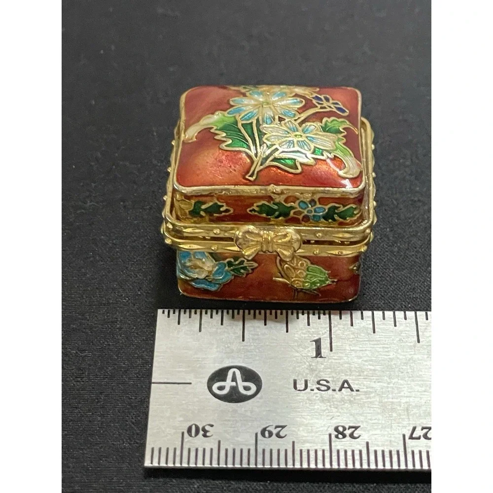 Vintage 1960 Cloisonne Red Orange Floral Hinged Lid Blue Inside Trinket Pill Box